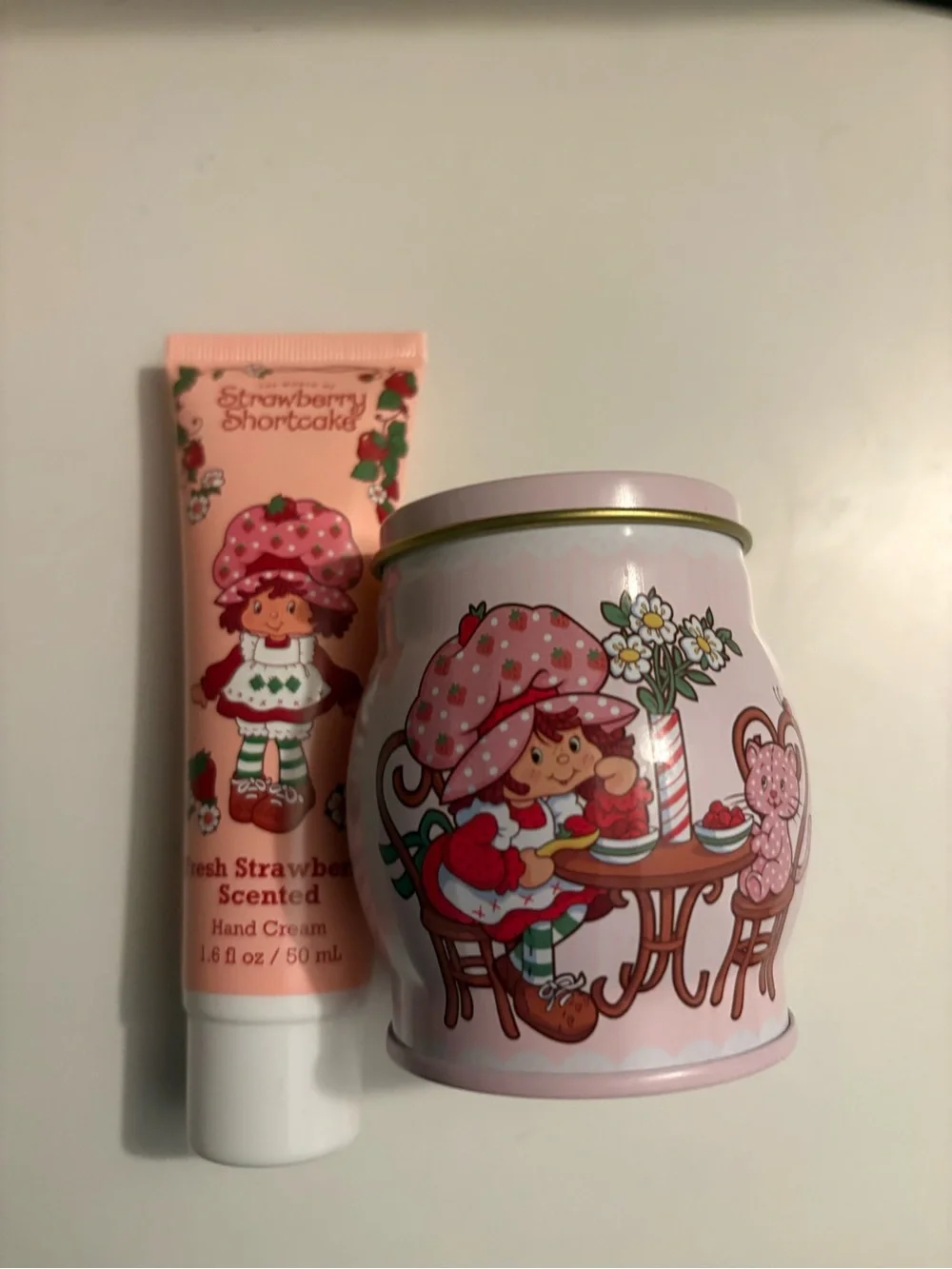 Kids Strawberry Scented Hand Cream - Pink